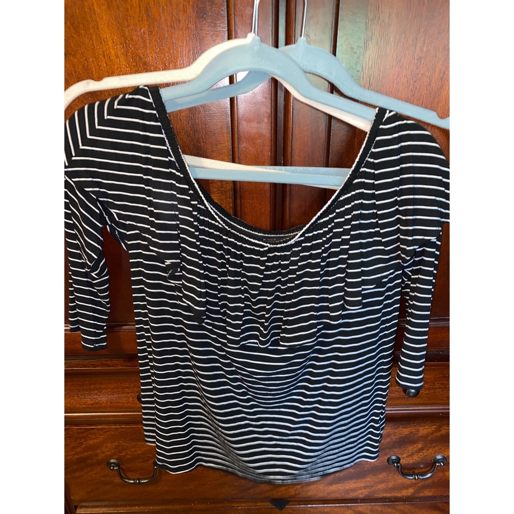 Women’s AE shirt